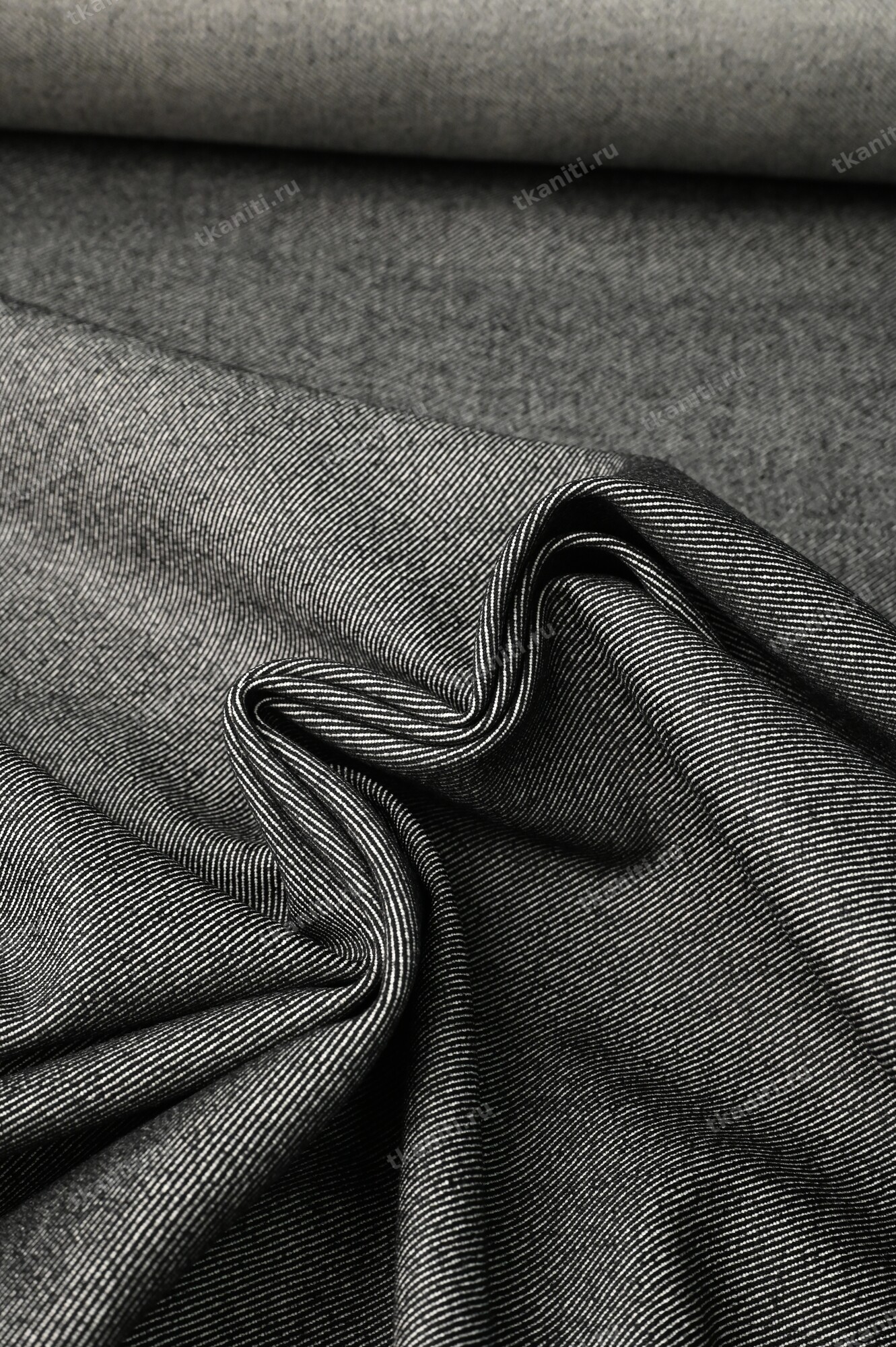 Шерстяной деним Ermenegildo Zegna 9619 из Италии